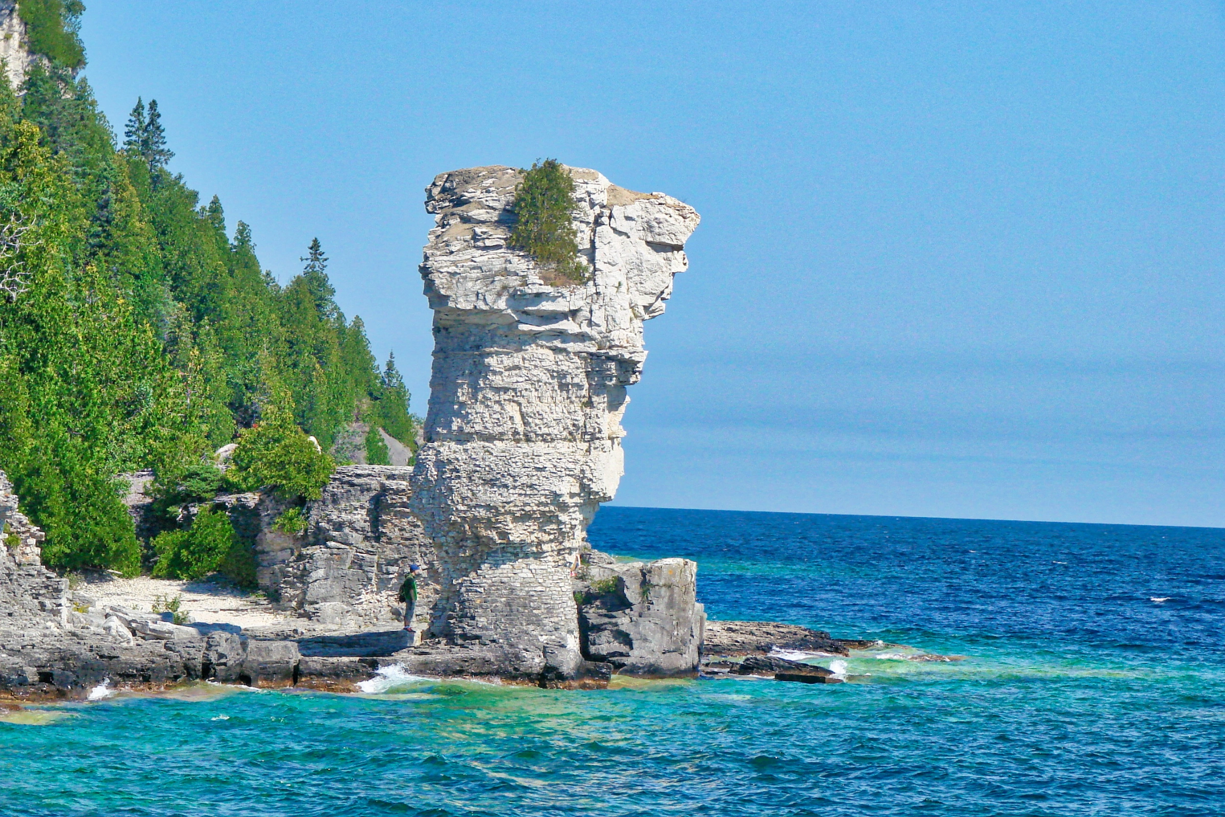 Fathom_Five_National_Marine_Park,_Ontario[1].webp